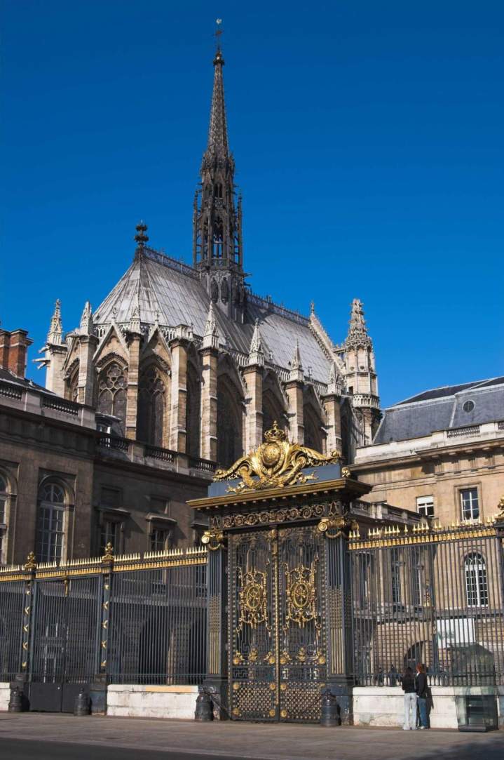 Dépoussiérage oeuvre d'art Lyon