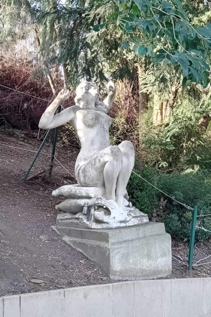 Statue maison alfort à nettoyer Auvergne Rhône Alpes
